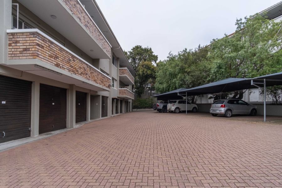 2 Bedroom Property for Sale in Oranjezicht Western Cape